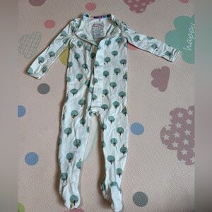 Magnetic Me Tree Patterned Kids Footie - White and Green